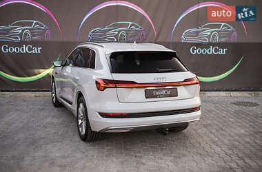 Внедорожник / Кроссовер Audi e-tron 2020 в 