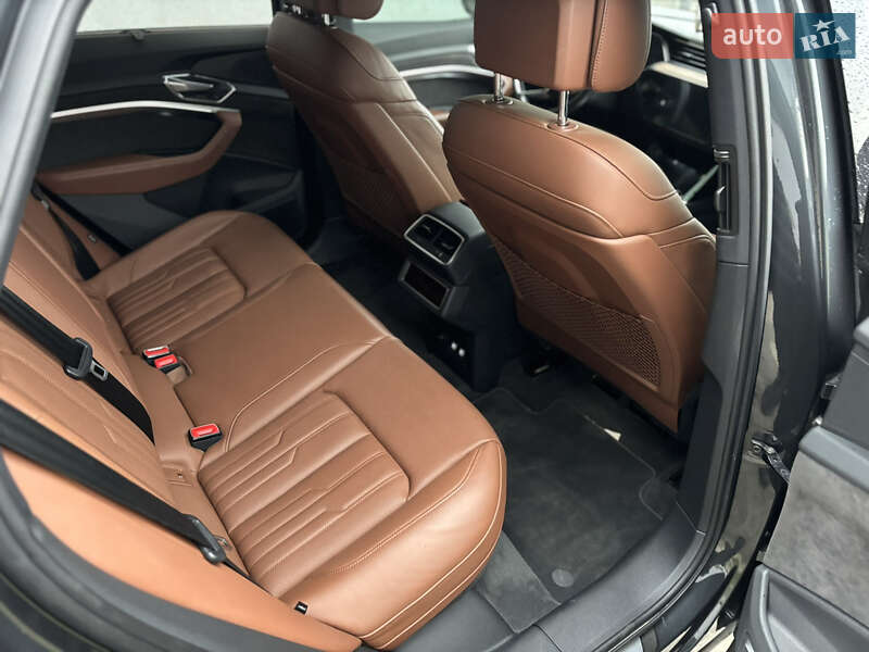Внедорожник / Кроссовер Audi e-tron 2019 в Львове