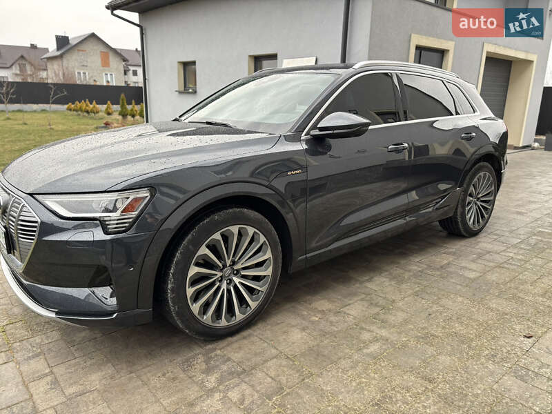 Внедорожник / Кроссовер Audi e-tron 2019 в Львове