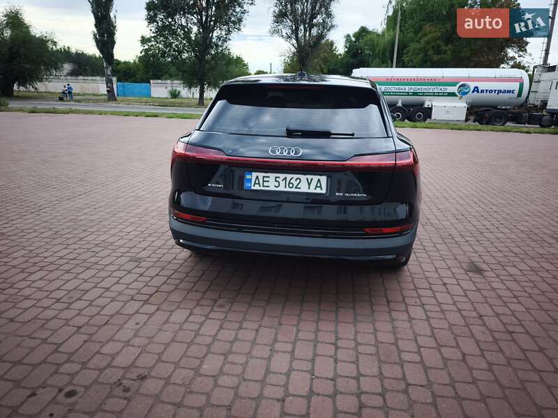 Внедорожник / Кроссовер Audi e-tron 2019 в Каменском