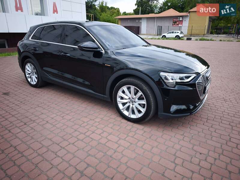 Внедорожник / Кроссовер Audi e-tron 2019 в Каменском