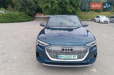 Внедорожник / Кроссовер Audi e-tron 2018 в 