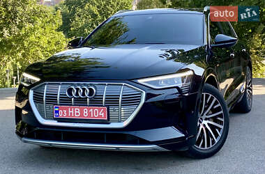 Внедорожник / Кроссовер Audi e-tron 2019 в 