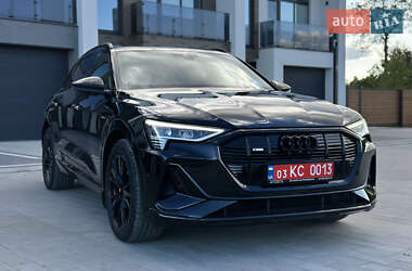 Внедорожник / Кроссовер Audi e-tron 2022 в 
