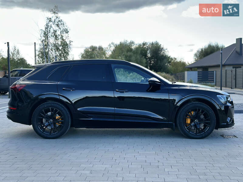 Внедорожник / Кроссовер Audi e-tron 2022 в Ковеле