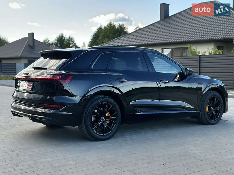 Внедорожник / Кроссовер Audi e-tron 2022 в Ковеле