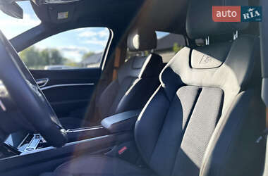 Внедорожник / Кроссовер Audi e-tron 2022 в 