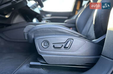 Внедорожник / Кроссовер Audi e-tron 2022 в 