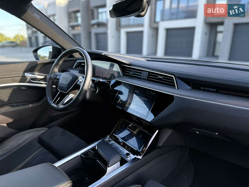 Внедорожник / Кроссовер Audi e-tron 2022 в Ковеле