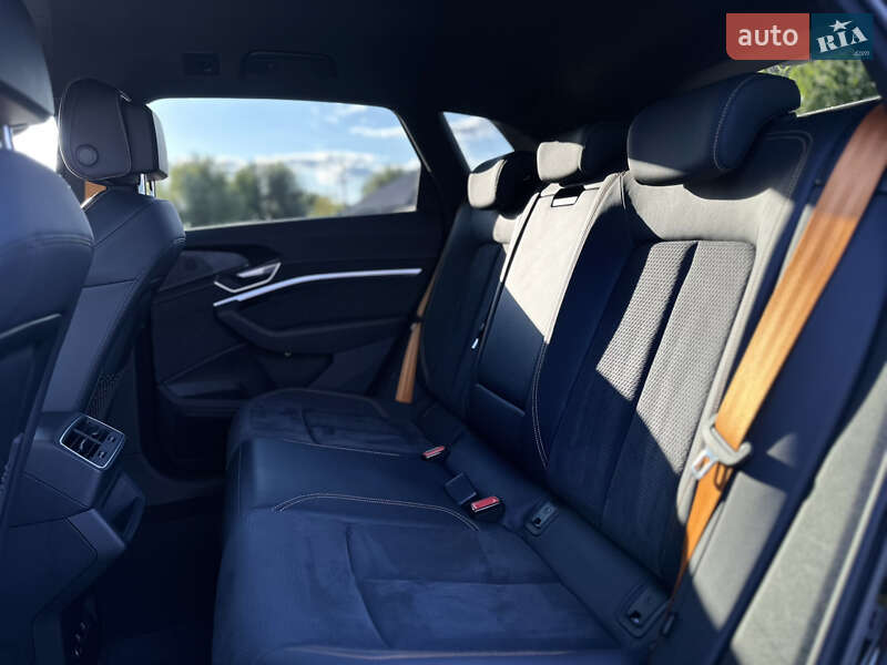 Внедорожник / Кроссовер Audi e-tron 2022 в Ковеле