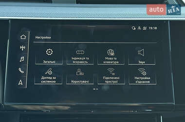 Внедорожник / Кроссовер Audi e-tron 2022 в 