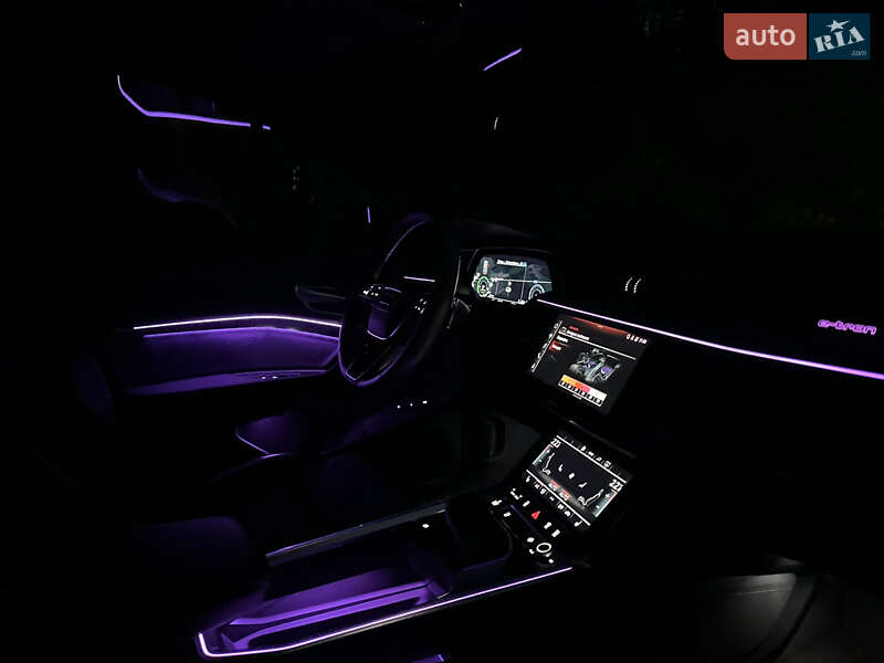 Внедорожник / Кроссовер Audi e-tron 2022 в Ковеле