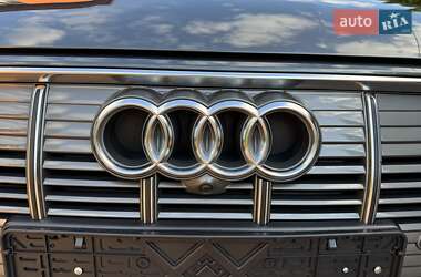 Внедорожник / Кроссовер Audi e-tron 2022 в 