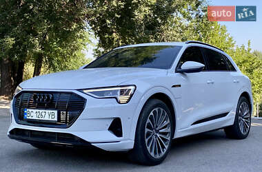Внедорожник / Кроссовер Audi e-tron 2019 в 