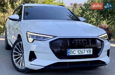 Внедорожник / Кроссовер Audi e-tron 2019 в 