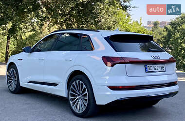 Внедорожник / Кроссовер Audi e-tron 2019 в 