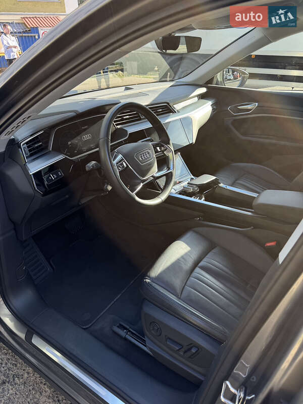Внедорожник / Кроссовер Audi e-tron 2019 в Одессе