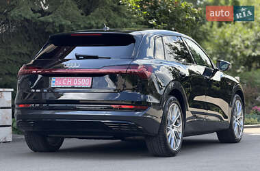 Позашляховик / Кросовер Audi e-tron 2020 в 