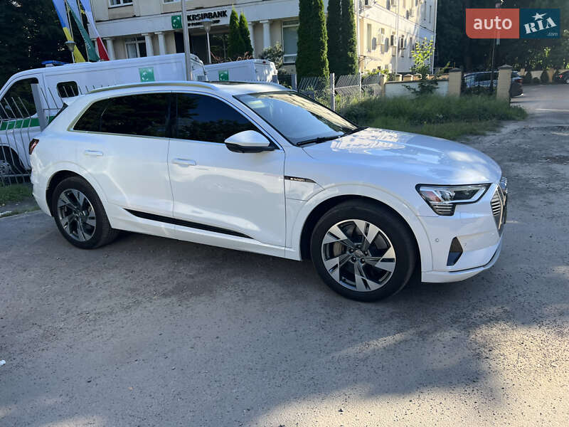 Внедорожник / Кроссовер Audi e-tron 2019 в Львове