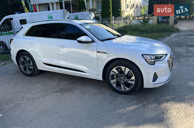Внедорожник / Кроссовер Audi e-tron 2019 в 