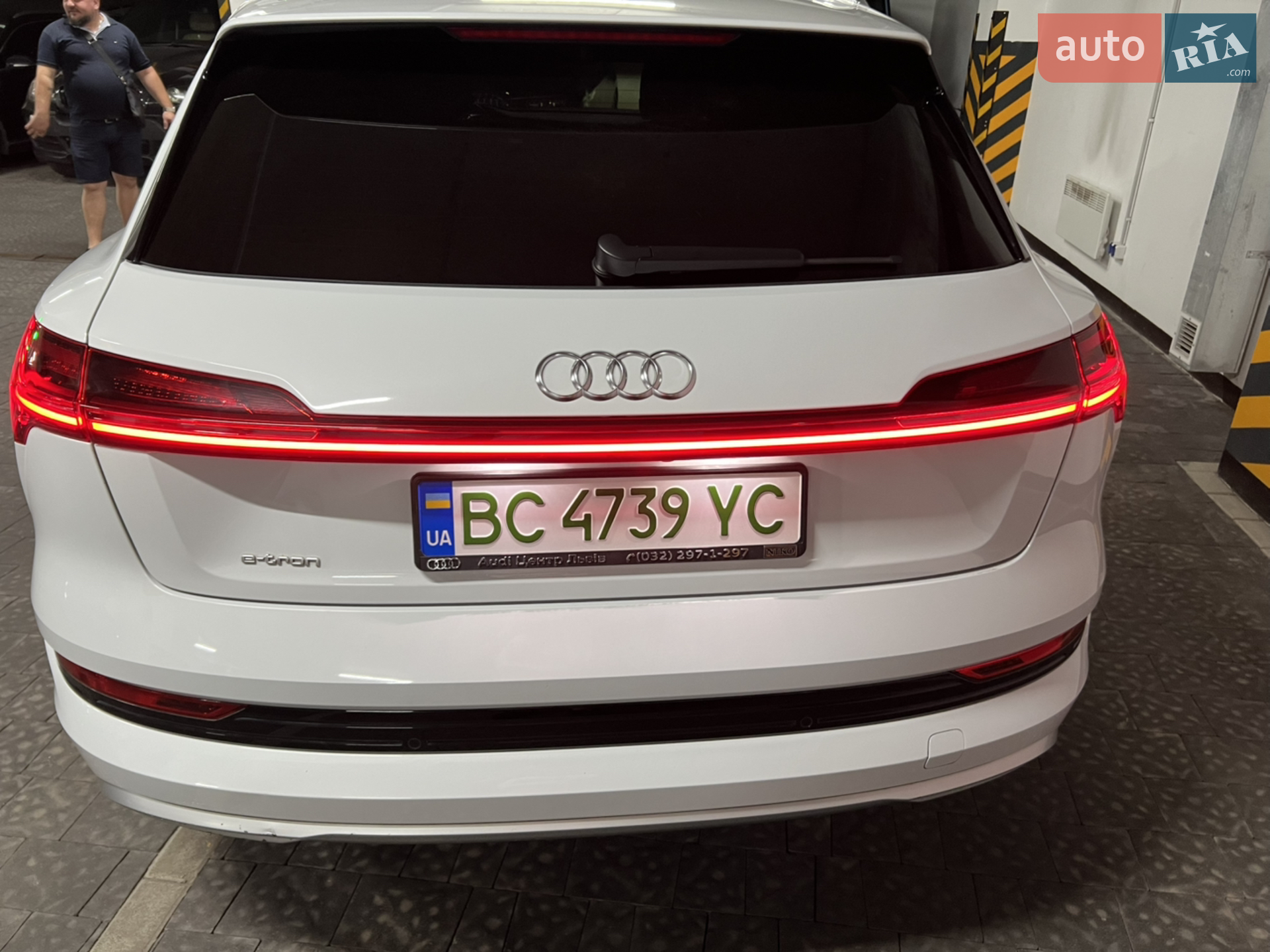 2019 Audi e-tron - мініатюра 14