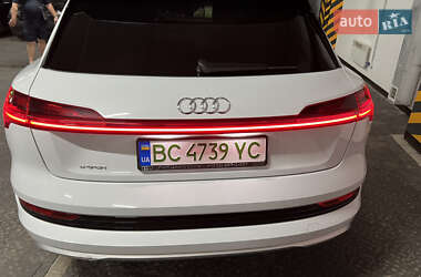 Внедорожник / Кроссовер Audi e-tron 2019 в 