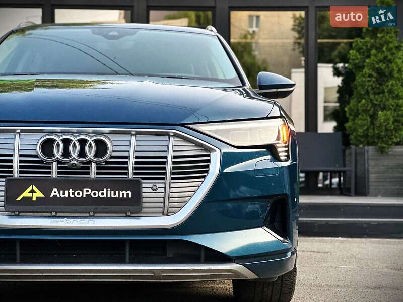 Внедорожник / Кроссовер Audi e-tron 2019 в Киеве