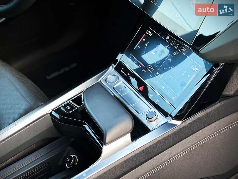 Внедорожник / Кроссовер Audi e-tron 2019 в Киеве