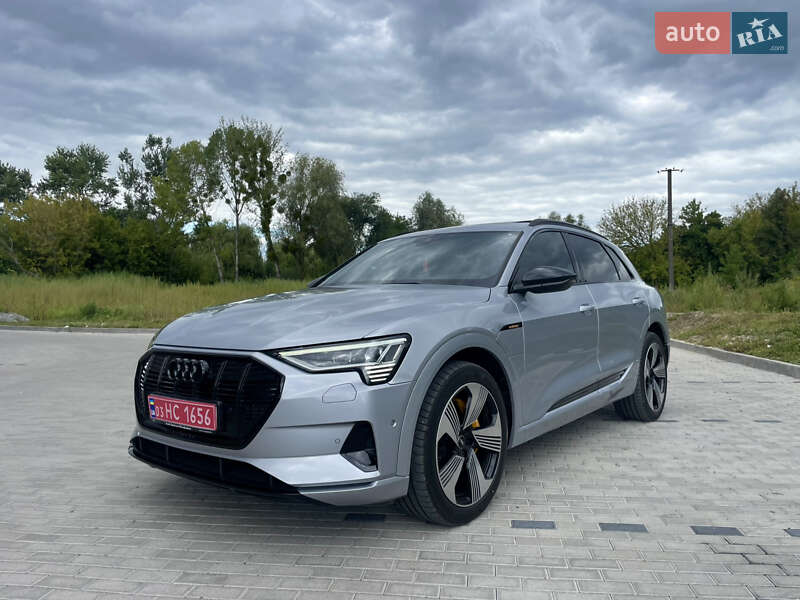 Внедорожник / Кроссовер Audi e-tron 2022 в Ровно
