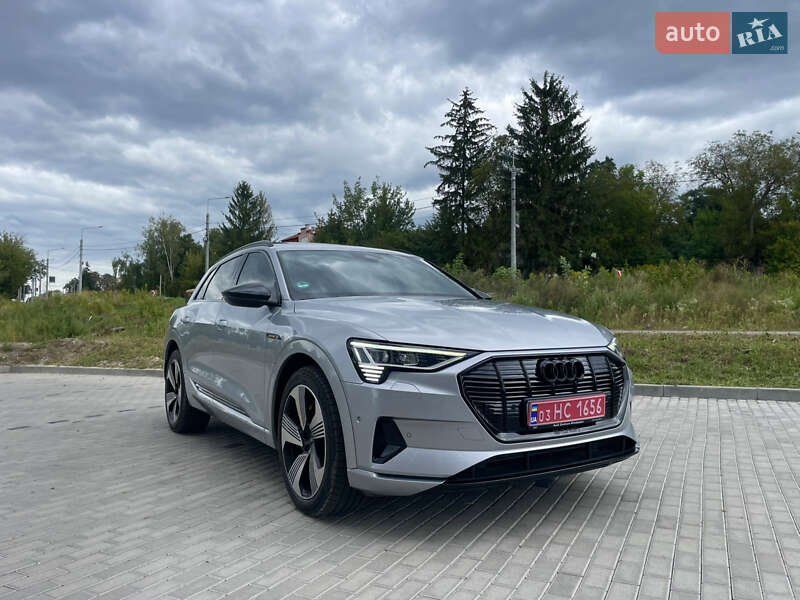 Внедорожник / Кроссовер Audi e-tron 2022 в Ровно