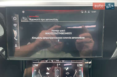 Внедорожник / Кроссовер Audi e-tron 2022 в 
