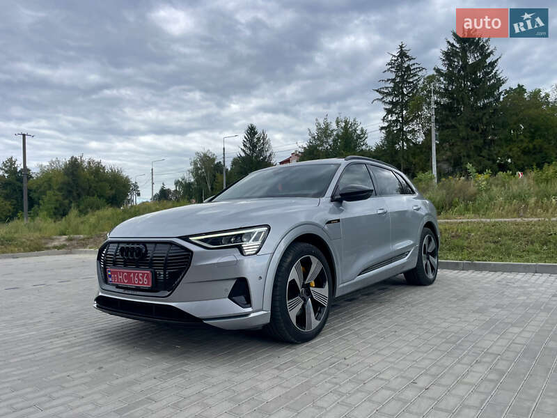 Внедорожник / Кроссовер Audi e-tron 2022 в Ровно