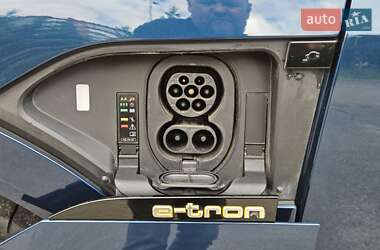 Внедорожник / Кроссовер Audi e-tron 2019 в 