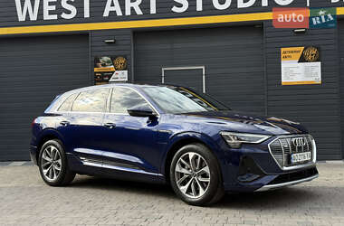 Внедорожник / Кроссовер Audi e-tron 2022 в 