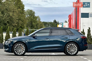Внедорожник / Кроссовер Audi e-tron 2020 в 
