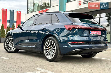 Внедорожник / Кроссовер Audi e-tron 2020 в 