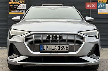 Внедорожник / Кроссовер Audi e-tron 2021 в 