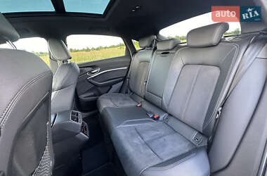 Внедорожник / Кроссовер Audi e-tron 2022 в 