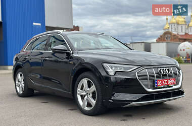 Внедорожник / Кроссовер Audi e-tron 2020 в 
