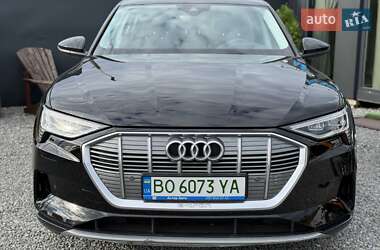 Внедорожник / Кроссовер Audi e-tron 2021 в 