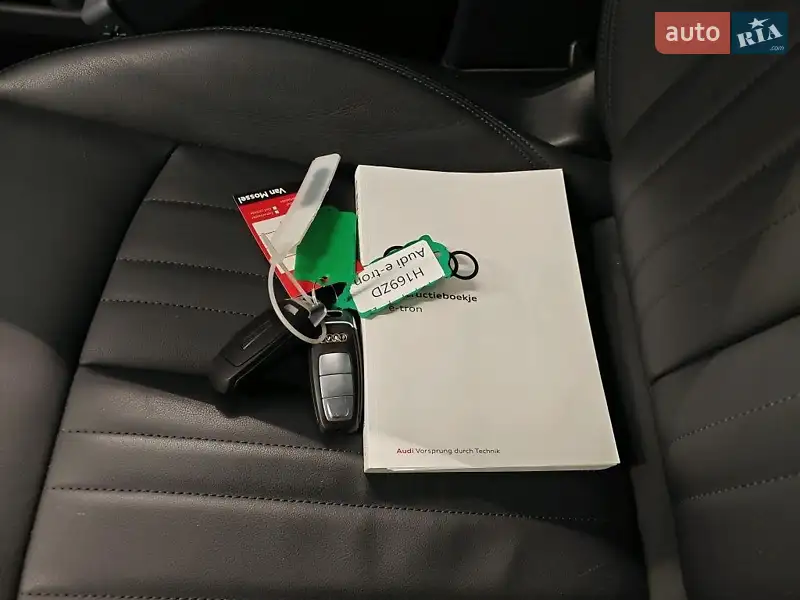 Позашляховик / Кросовер Audi e-tron 2020 в Луцьку документ
