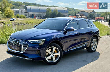 Позашляховик / Кросовер Audi e-tron 2020 в 