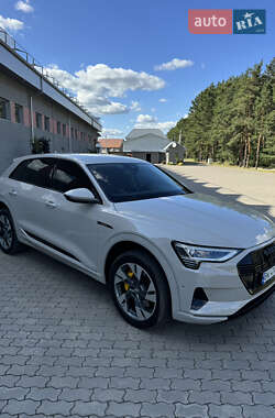 Позашляховик / Кросовер Audi e-tron 2020 в Рівному