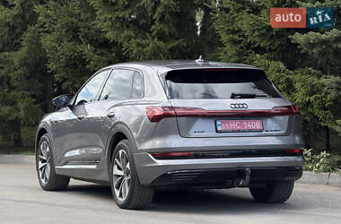 Внедорожник / Кроссовер Audi e-tron 2019 в 