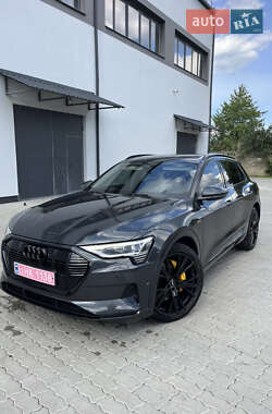 Позашляховик / Кросовер Audi e-tron 2019 в Бориславі