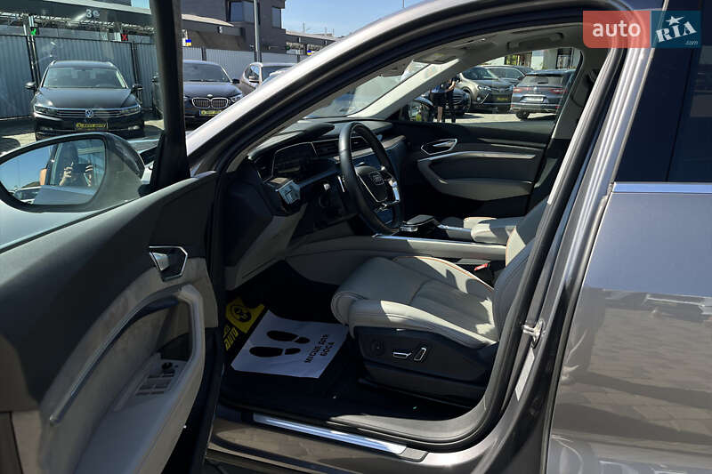 Внедорожник / Кроссовер Audi e-tron 2019 в Мукачево