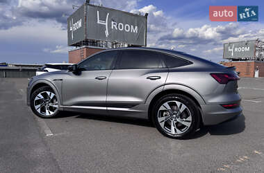 Внедорожник / Кроссовер Audi e-tron 2020 в 