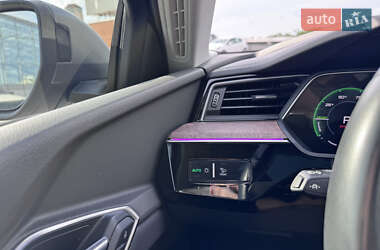 Внедорожник / Кроссовер Audi e-tron 2020 в 