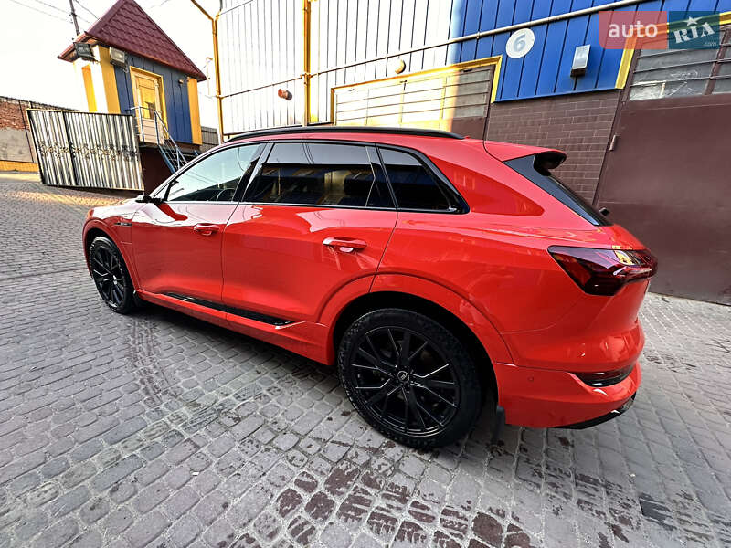 Позашляховик / Кросовер Audi e-tron 2020 в Тернополі