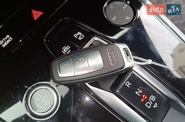 Внедорожник / Кроссовер Audi e-tron 2022 в 